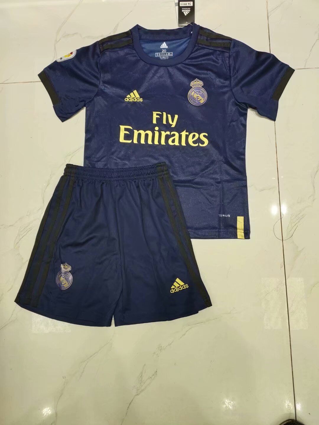 Real Madrid Extérieur Enfant 2018 2019(we will ship the 2021 if out of stock)