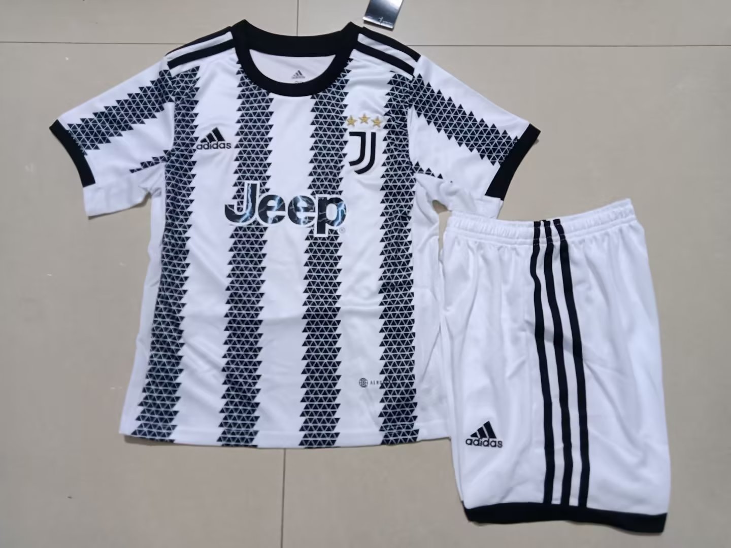 Juventus Home Shirt Kit 2022 Kids